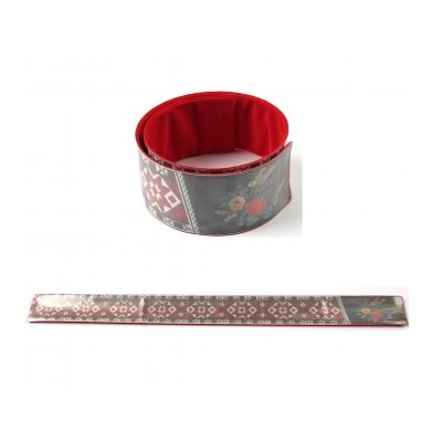 Wrist reflector Slap Wrap with national pattern red