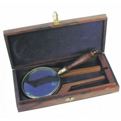 Magnifier with wooden handle, L. 11cm, Ø: 4,5cm, in wooden box
