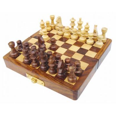 Folding chess game, wood, magnetic, 12,5x12,5x1,7cm