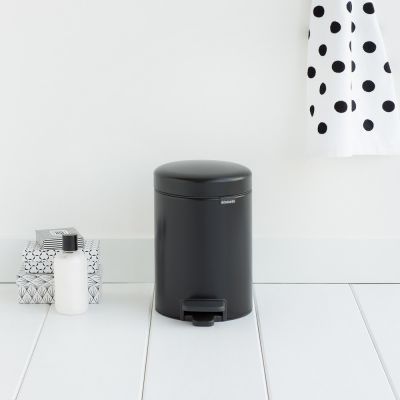 Trash can with 3L pedal, Brabant, NewIcon 11 33 21, H-26.4cm, L-16.8cm, S-23.5cm / Matt black, matt black